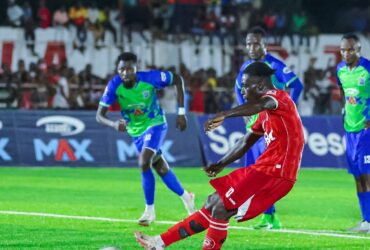 Jean Charles Ahoua akifunga penati