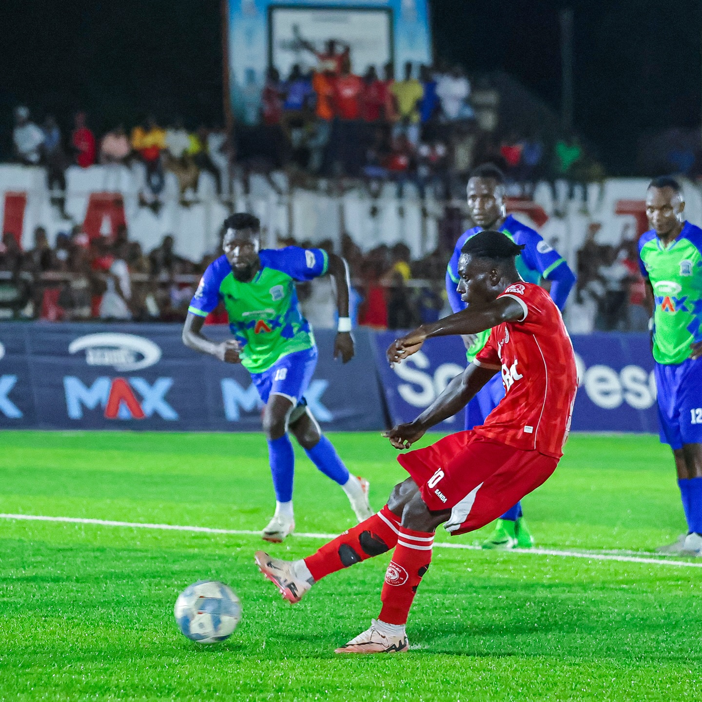 Jean Charles Ahoua akifunga penati